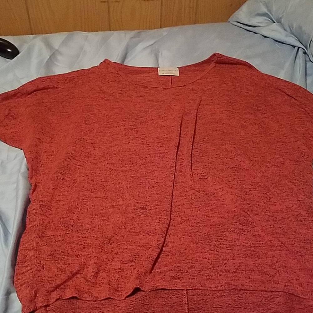 Medium sleeve shirt
